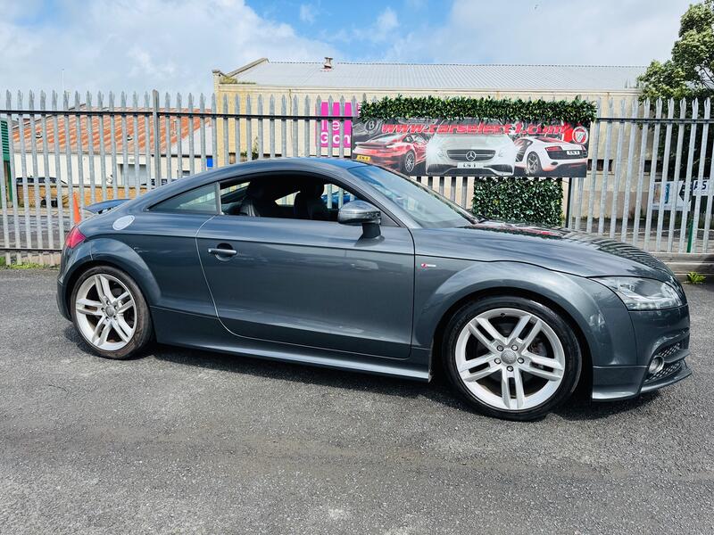 AUDI TT
